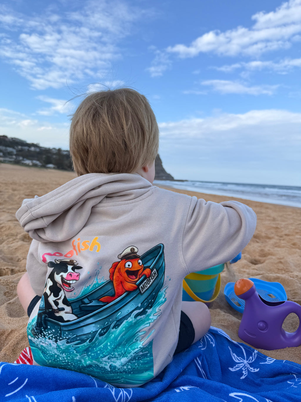 MOOFISH TINNIE BASHING HOODIE